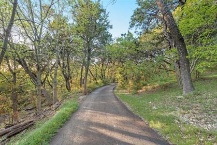 1819 W Belt Line Road, Cedar Hill, Texas 75104