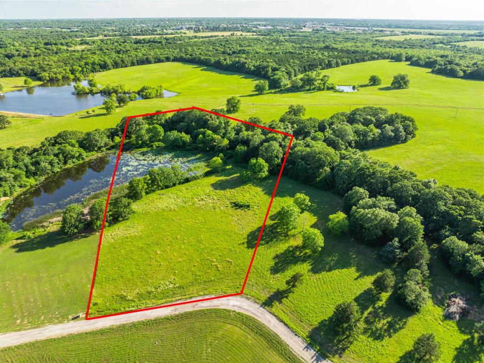 Lot 4 Cascades Blvd, Paris, Texas 75462, États-Unis