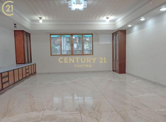 忠誠路一段, Shilin Dist., Тайбэй 111, Тайвань