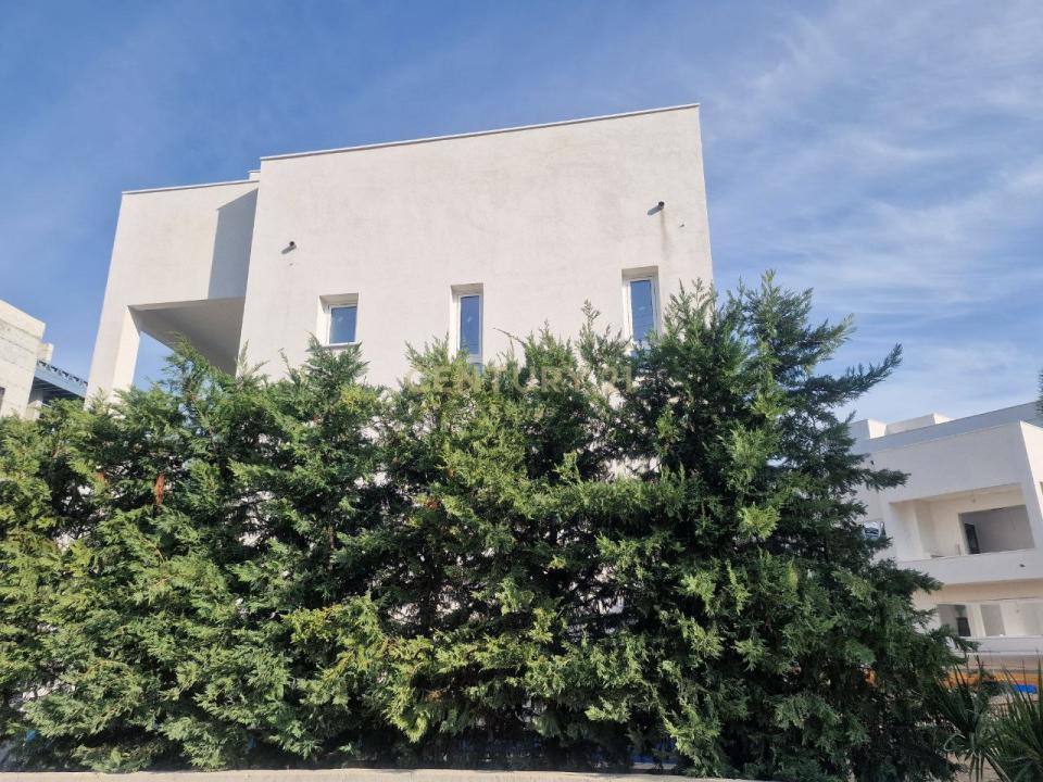 Agios Tychonas, Chipre