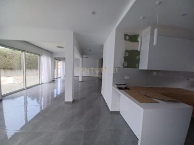 Agios Tychonas, Chipre