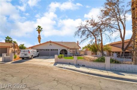 327 Fuente Drive, Henderson, Nevada 89014, USA