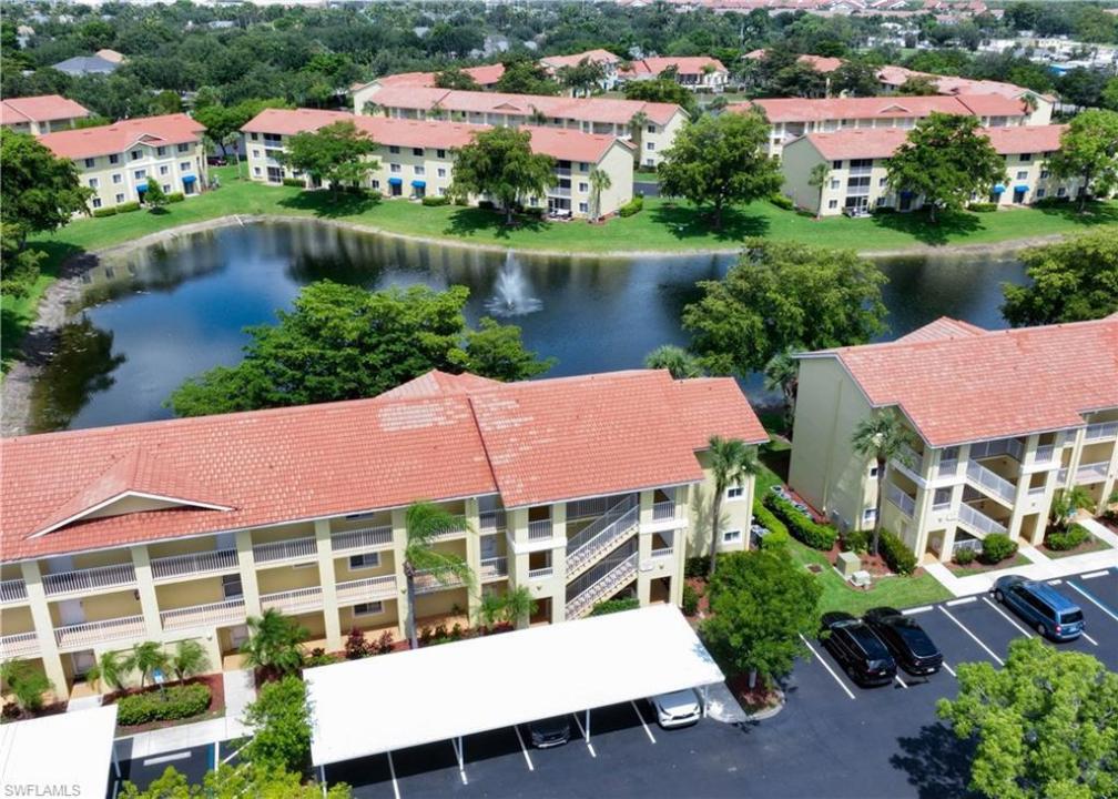 8264 Key Royal Cir 821, NAPLES, Florida 34119