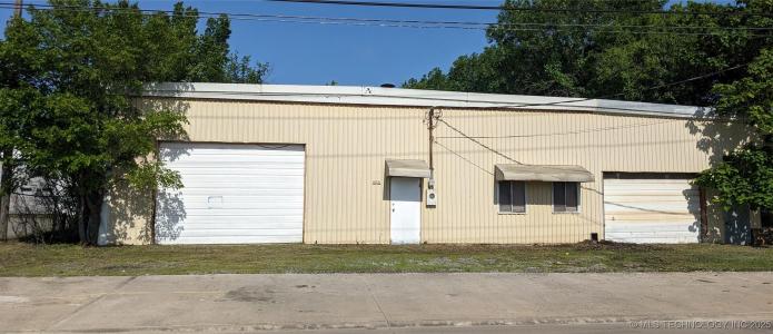 1909 N 11th Street, Muskogee, Oklahoma 74401, USA