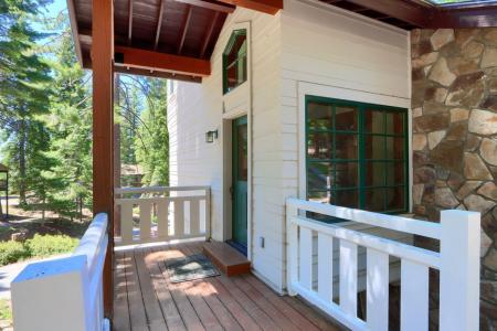 7475 Henness Circle, Yosemite West, California 95389