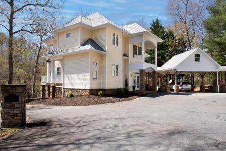 30 Berrong Drive, Hayesville, North Carolina 28904