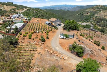 1996 Rainbow Glen Rd, Fallbrook, California 92028, USA