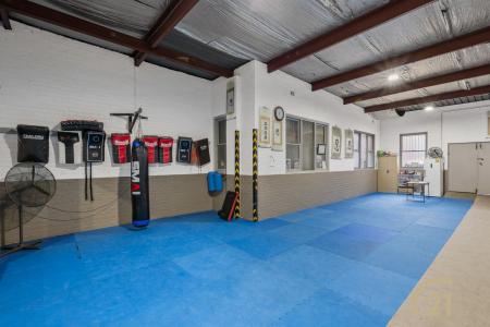 27 - 29 The Crescent, Fairfield, NSW 2165, Australien