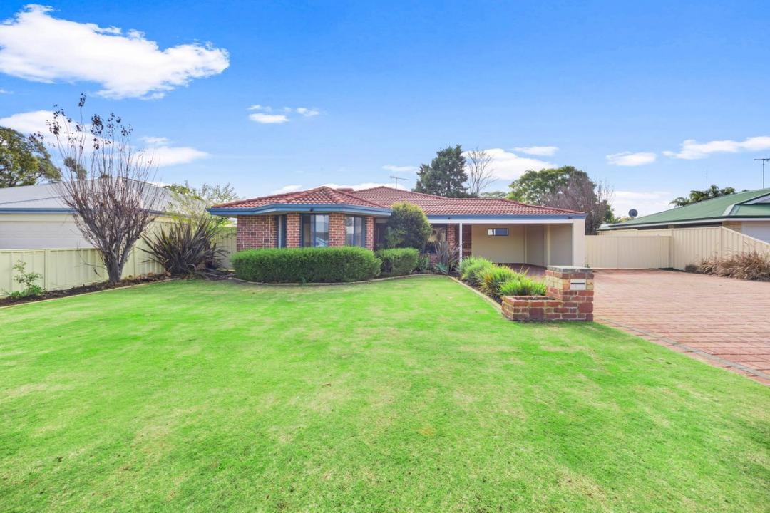 19 Pembroke Street, College Grove, WA 6230, Australia