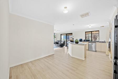 19 Pembroke Street, College Grove, WA 6230, Australia