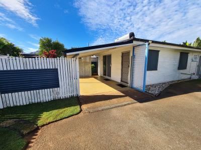 2/220 Prince Edward Pde, Scarborough, QLD 4020, Australia