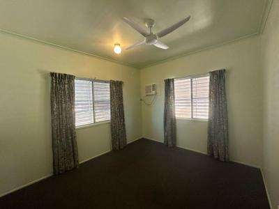 7 De Castella Drive, Moranbah, QLD 4744, Australia