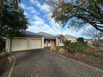 15 Lakeside Drive, Andrews Farm, SA 5114, Australia