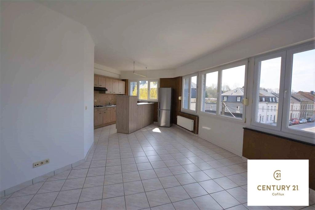 Place de l'Yser 20/2 2, Arlon, Belgium