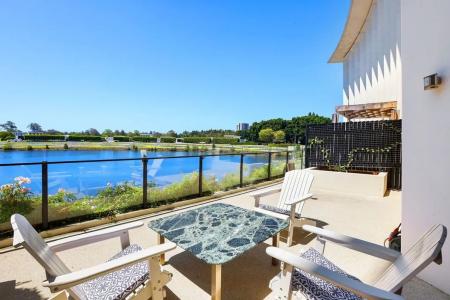 101B/1 The Concourse, Benowa, QLD 4217, Australia