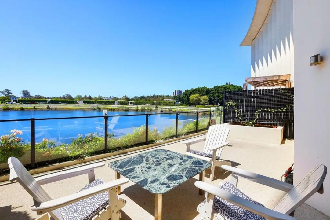 101B/1 The Concourse, Benowa, QLD 4217, Austrália