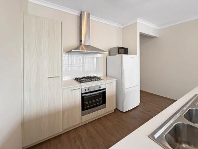 98 Tiffany Centre, Dalyellup, WA 6230, Australia