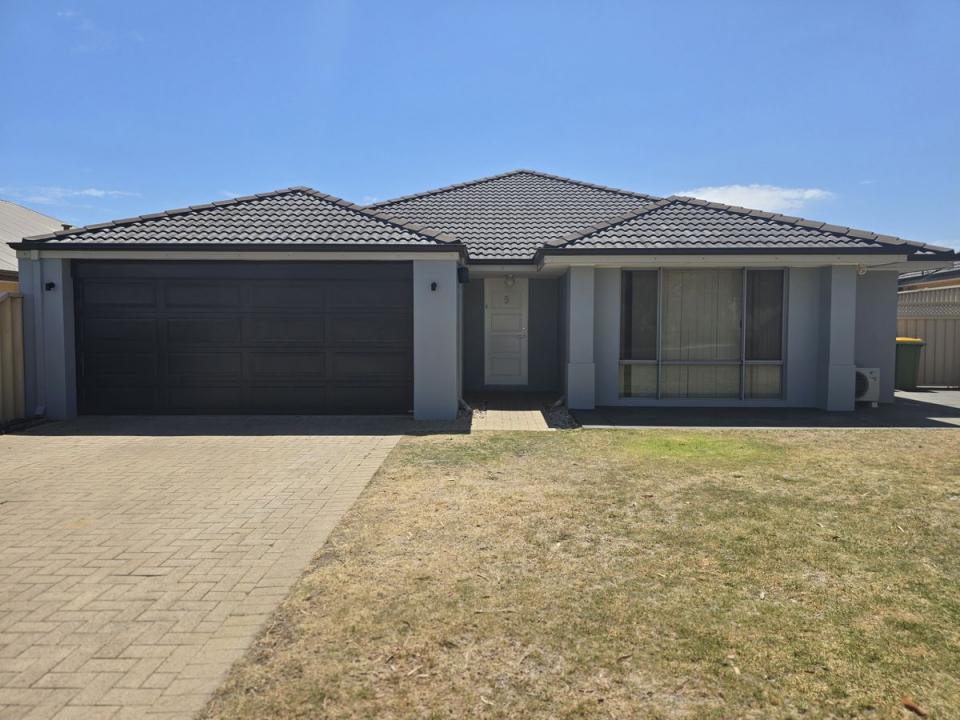 9 Eleanor Way, Millbridge, WA 6232, Australia