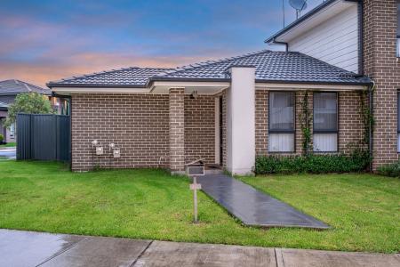 2a Frontiers Road, Edmondson Park, NSW 2174, Australia