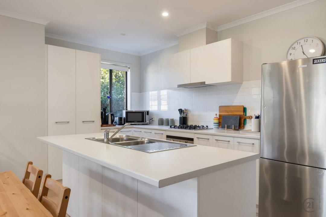 18 Rothwell Avenue, Seaford Meadows, SA 5169, Australia