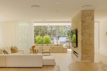 155 Lake Weyba Drive, Noosaville, QLD 4566, Australia