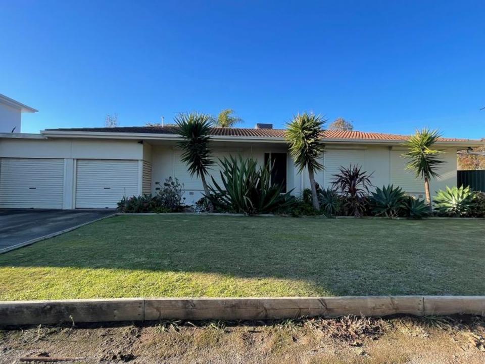 1 Christie Avenue, Christies Beach, SA 5165, Australia