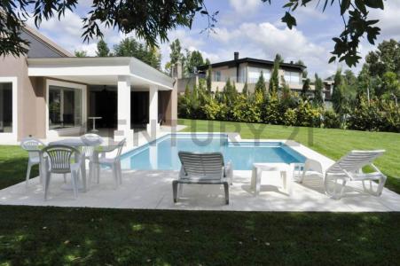 Av. Presidente Perón 10298, Ituzaingó, GBA Oeste B1714, Arjantin