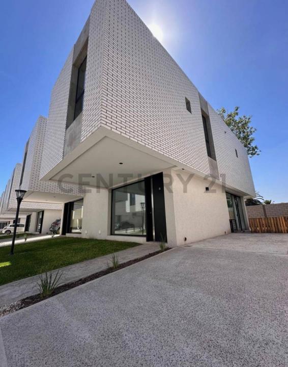 Jose champagnat 10 , Esteban Echeverría, GBA Sur 1801, Argentina