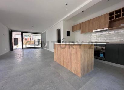 Jose champagnat 10 , Esteban Echeverría, GBA Sur 1801, Argentina