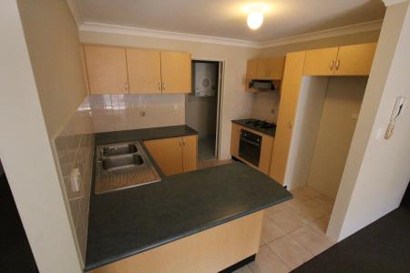 2/33 Bathurst Street, Liverpool, NSW 2170, Australia