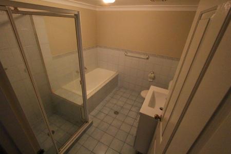 2/33 Bathurst Street, Liverpool, NSW 2170, Australia