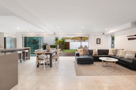 9 Depper Street, Sunshine Beach, QLD 4567, Australia