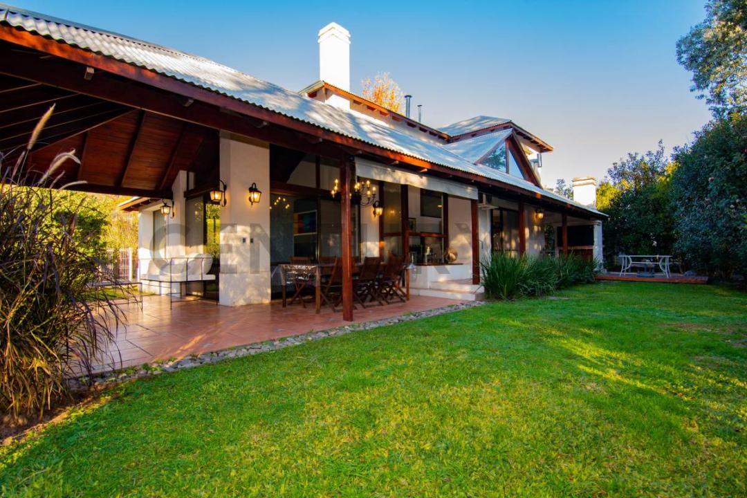 De Los Robles , Rosario, Santa Fe 2000, Argentina