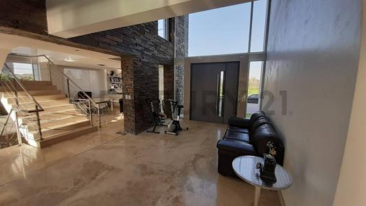 Pueyrredón 717-797, M5505 Luján de Cuyo, Mendoza , Chacras De Coria, Мендоса 5505, Аргентина