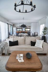 Av de los Lagos , Escobar, GBA Norte 1625, Argentina