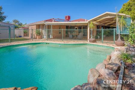 4 Freedman Way, Winthrop, WA 6150, Australia