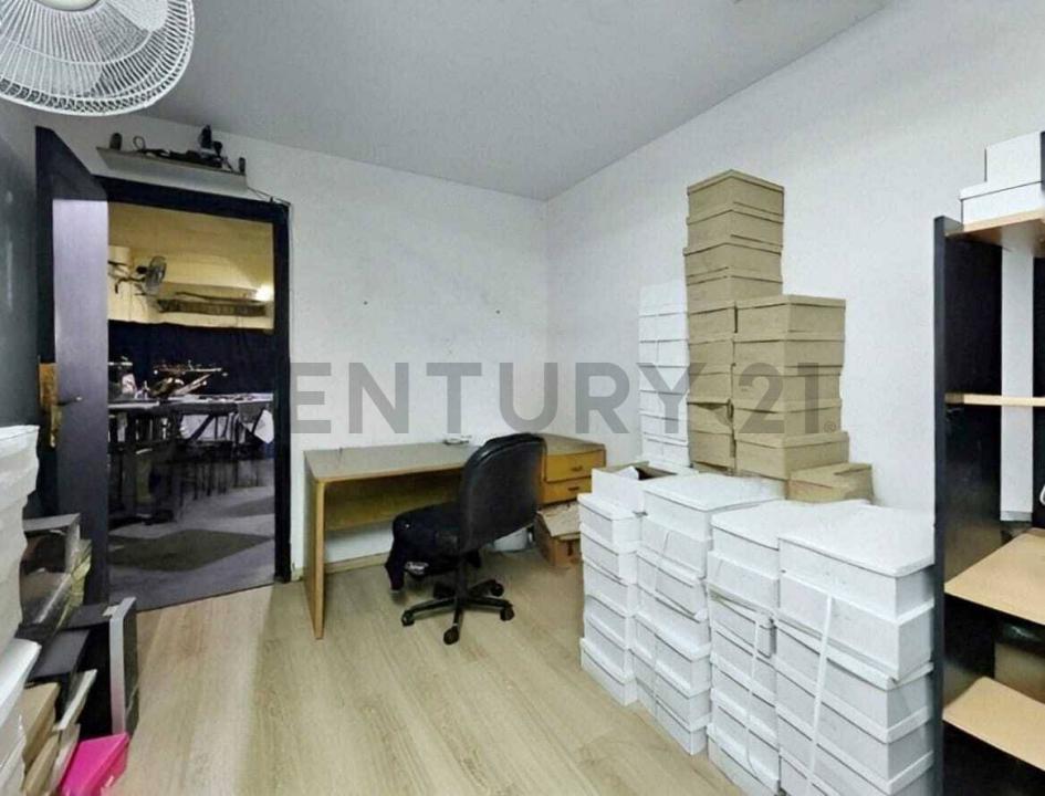 Tres De Febrero, GBA Oeste 1702, 阿根廷