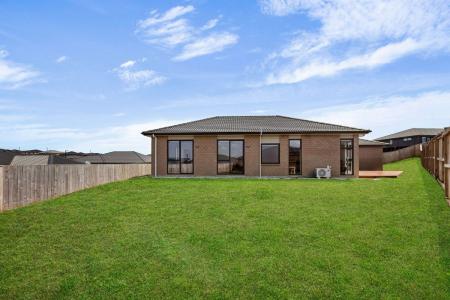 8 Bathurst Crescent, Pokeno, Waikato District 2402, New Zealand