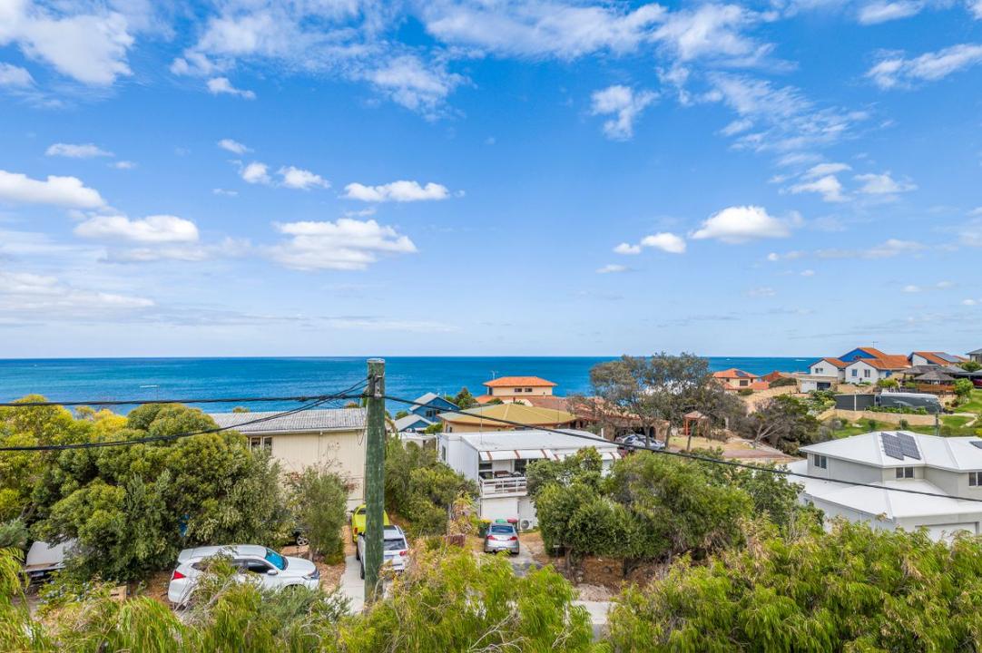 48 Hazel Avenue, Quinns Rocks, WA 6030, Australia