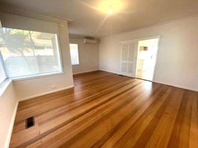 13 Melosa Avenue, Clayton South, VIC 3169, Australia