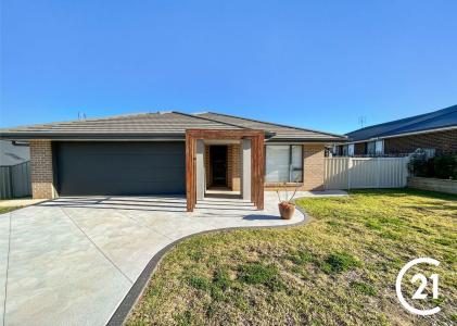 7 Rosewood Avenue, Parkes, NSW 2870, Austrália
