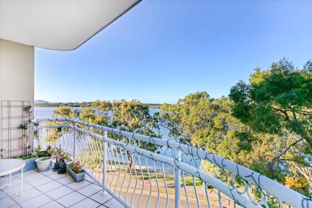 51/80 Picnic Point Esplanade, Maroochydore, QLD 4558, Australia