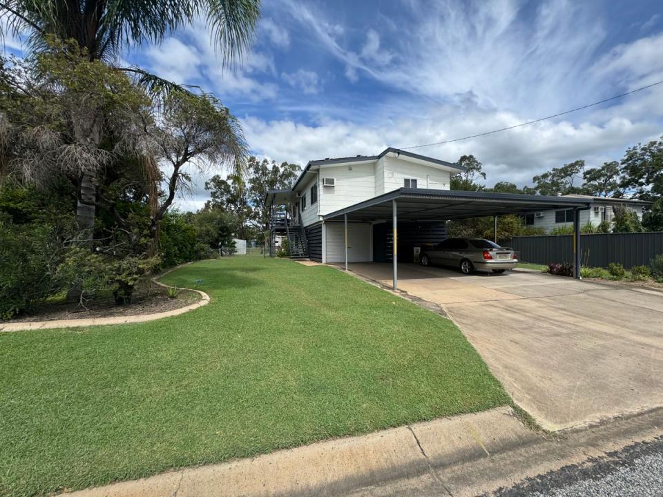 32 Kellerman Drive, Moranbah, QLD 4744, Australia