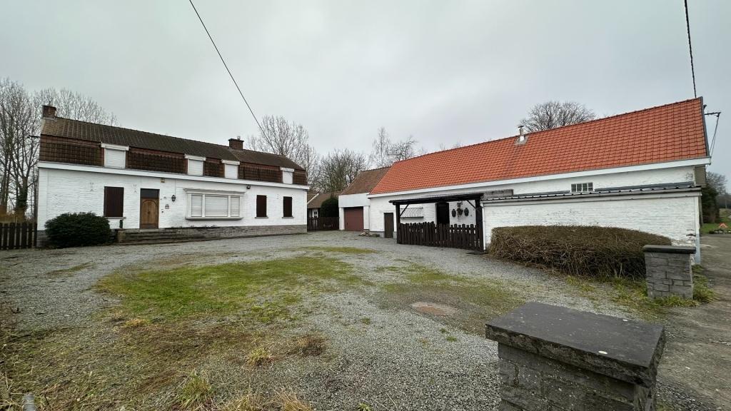 Chaussée de Brunehault 94, Ligne, Belgium