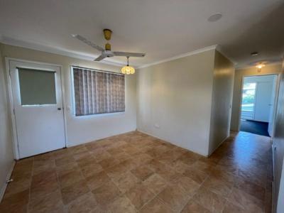 4 Yeates Street, Moranbah, QLD 4744, Australia