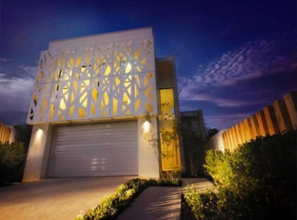 10010 The Boulevarde, Benowa, QLD 4217, 오스트레일리아