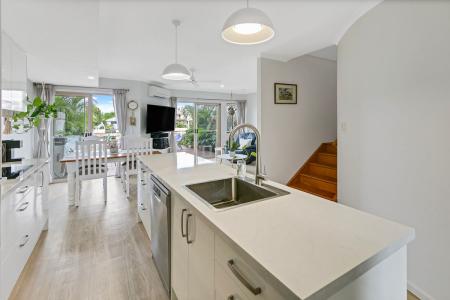 4/18 Maroochy Waters Drive, Maroochydore, QLD 4558, Австралия