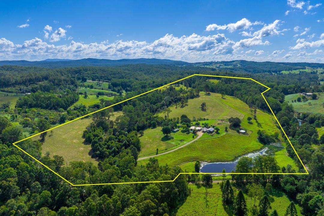 49 Young Road, North Deep Creek, QLD 4570, Austrália