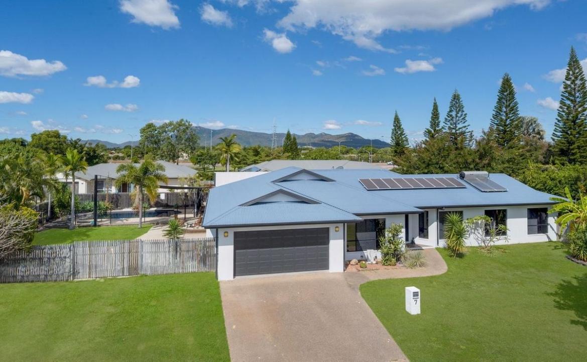7 Greenview Drive, Mount Louisa, QLD 4814, Australia