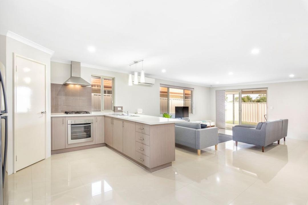 96 George Way, Cannington, WA 6107, Australia